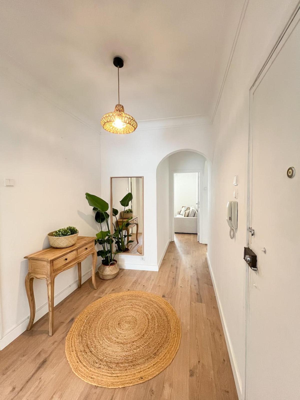 Apartment Lovely In The With Terrace Lisbon